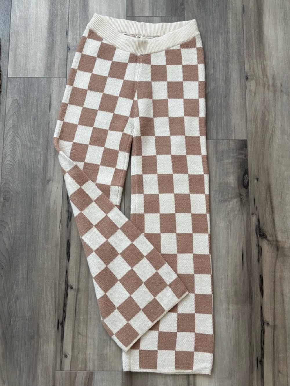 Checkered sweater pant